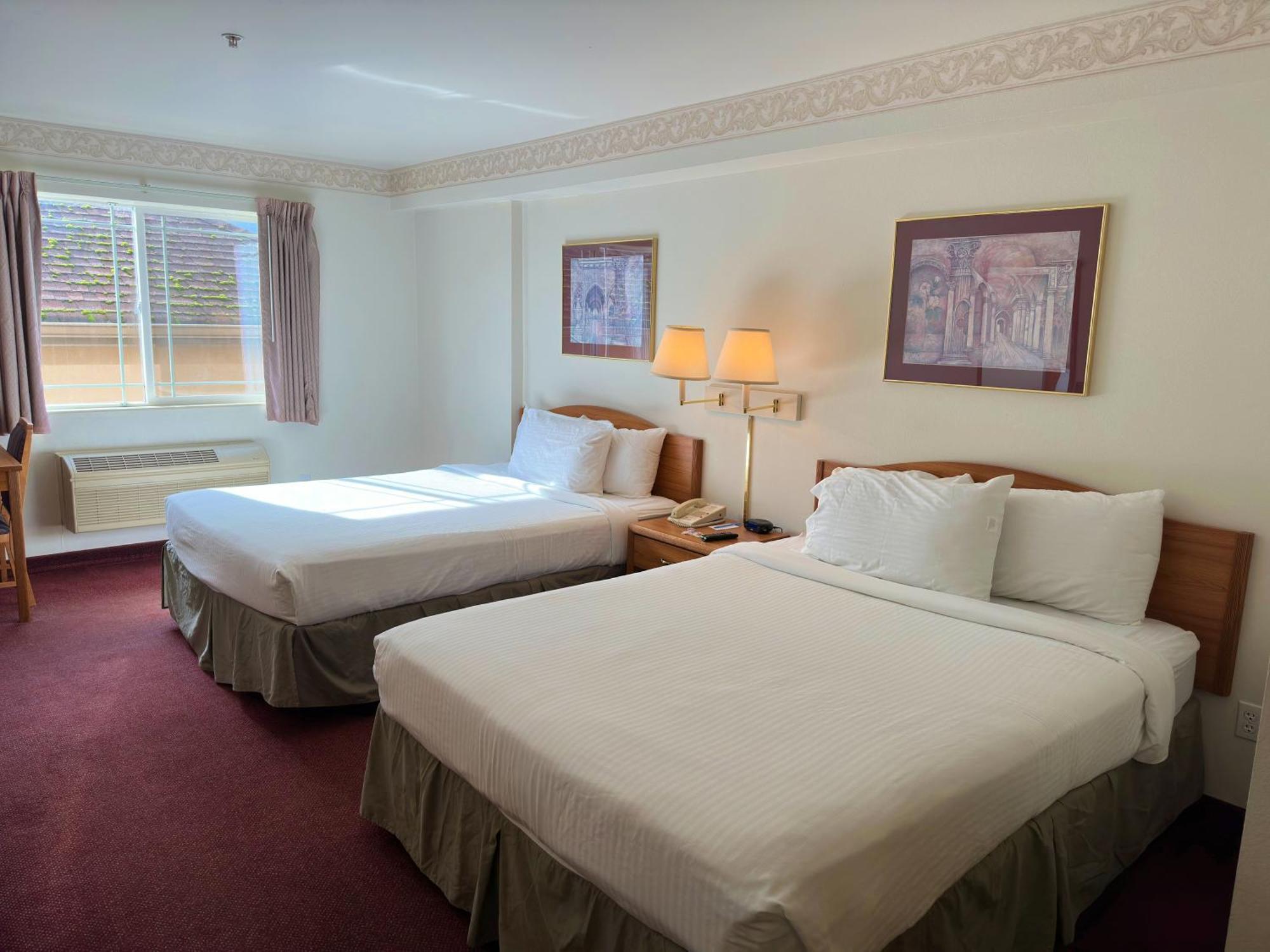 Peppermill Empress Inn เซ็นทราเลีย ภายนอก รูปภาพ