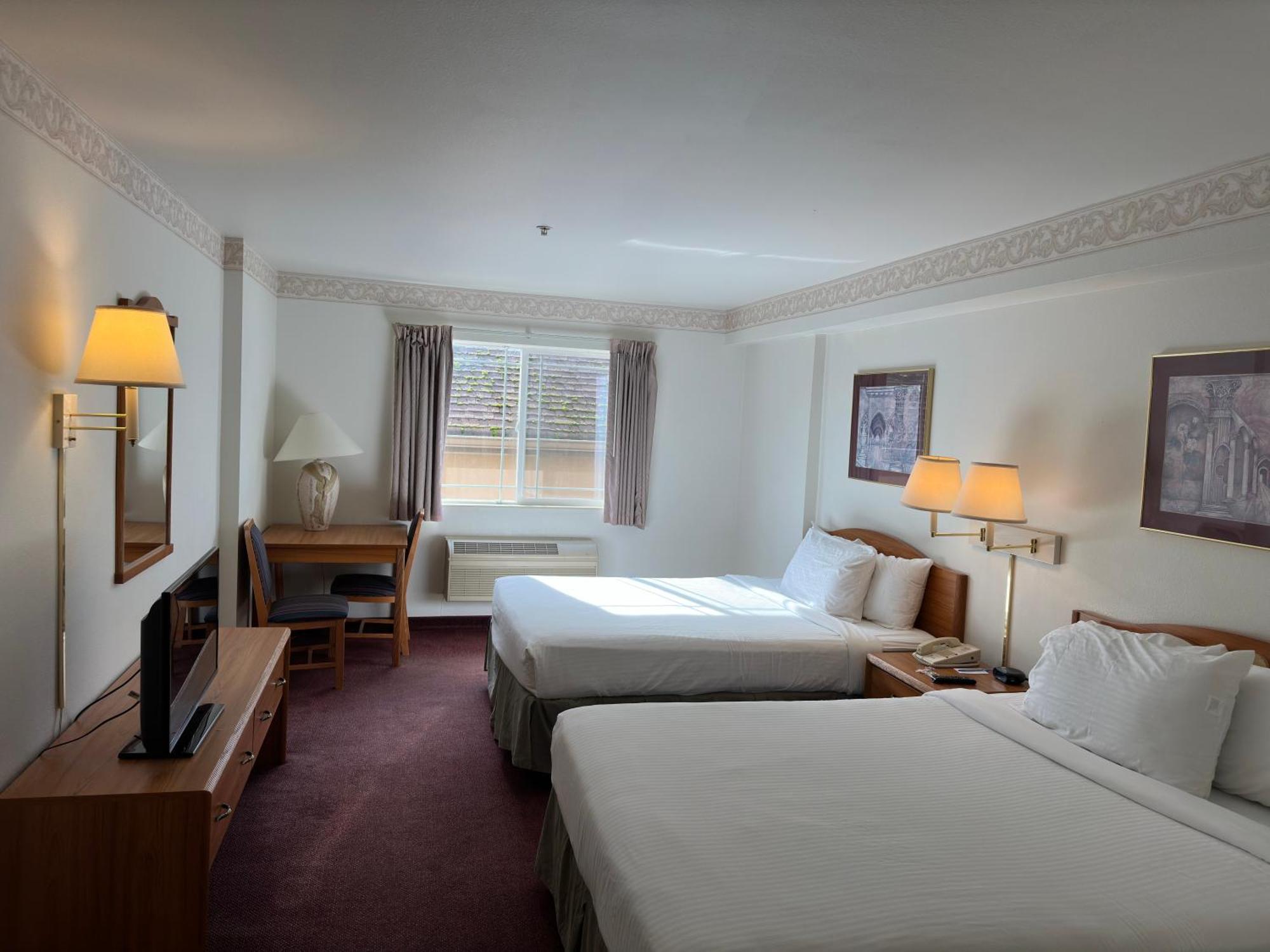 Peppermill Empress Inn เซ็นทราเลีย ภายนอก รูปภาพ